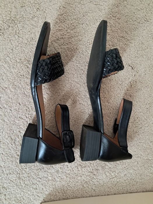 Босоніжки шкіряні 41