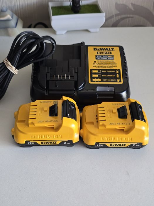 Безщітковий акумуляторний дриль / шуруповерт 12V DeWALT DCD701 USA 2Ah
