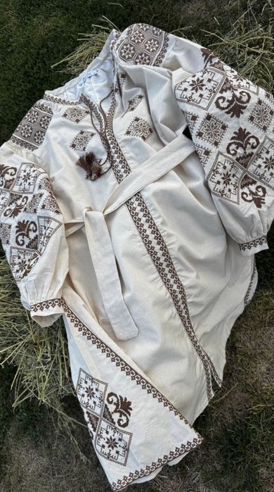 Жіноча вишита сукня ESQ Зоряна S,M.L. Молочний льон