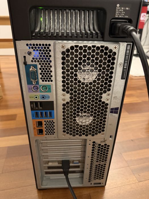 ServidorWorkstation HP Z840 - 256GB RAM - 24C/48t 3TB NVMe + 2.7TB HDD