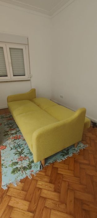 Sofá cama 3 lugares amarelo