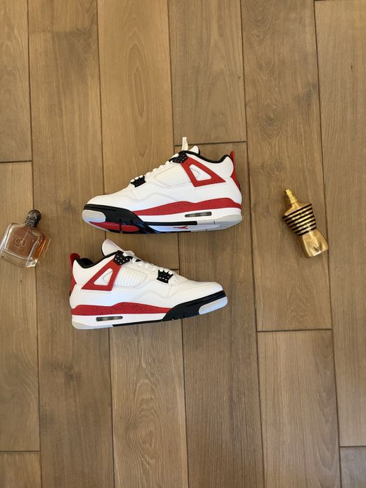 Air Jordan 4 Retro