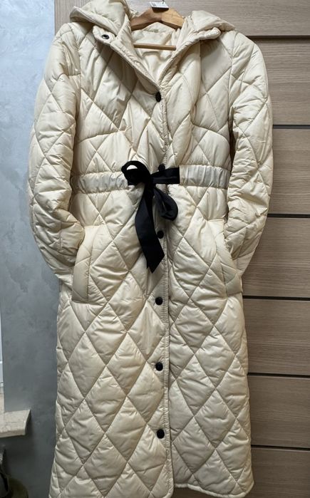 Гарний, зручний плащ, пальто, куртка, беж, осінь-весна, розмір 44-46