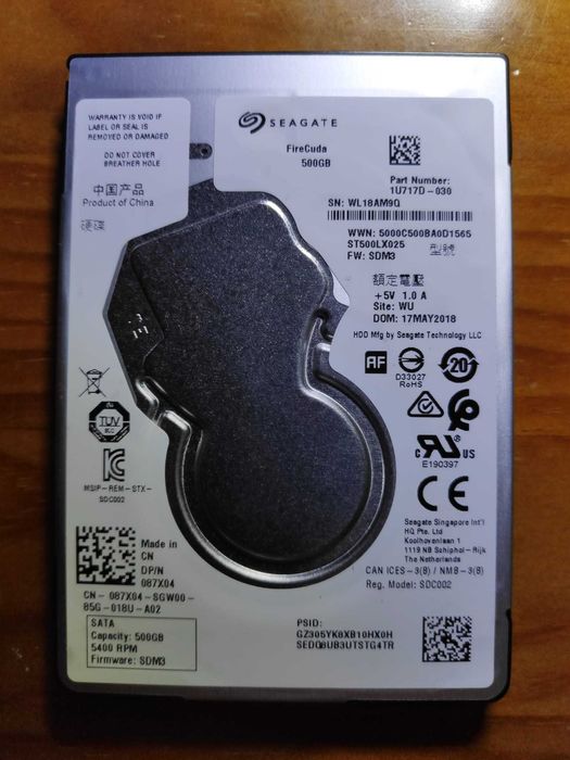 2 discos 2.5" Seagate FireCuda Hybrid 500GB HDD + 8GB NAND (5400 RPM)
