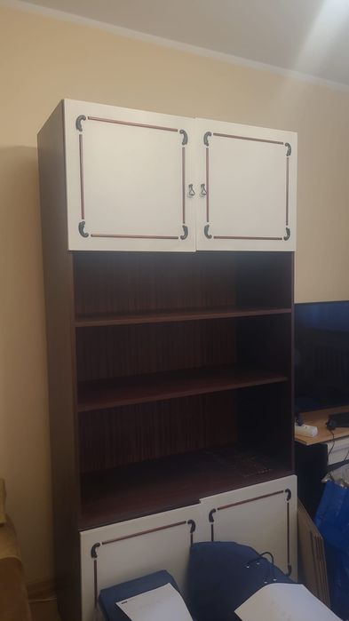 Oddam meble: fotele, kanape, regał, szafe, stolik