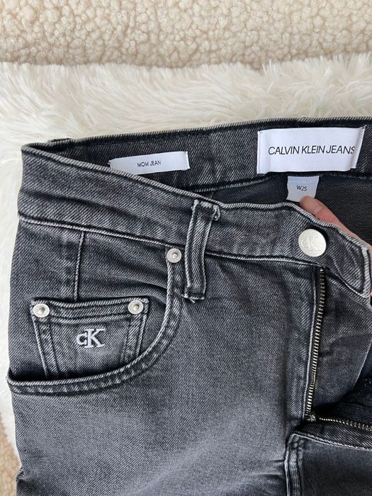 Calvin Klein Mom Jeans