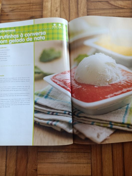 Livro histórias e receitas Leopoldina