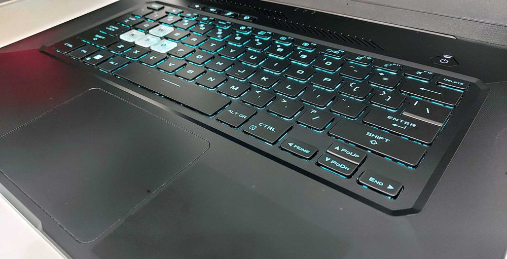 Asus TUF DASH Gaming =15,6" IPS 144Hz= 16GB SSD250GB+SSD500GB