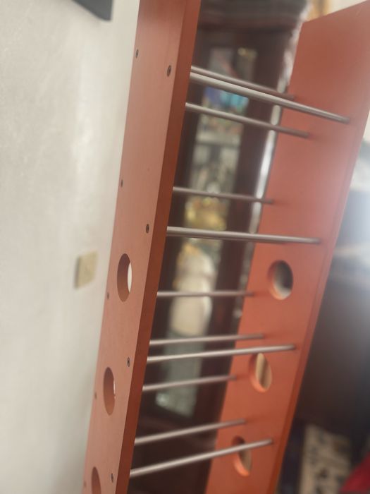 Sapateira em madeira