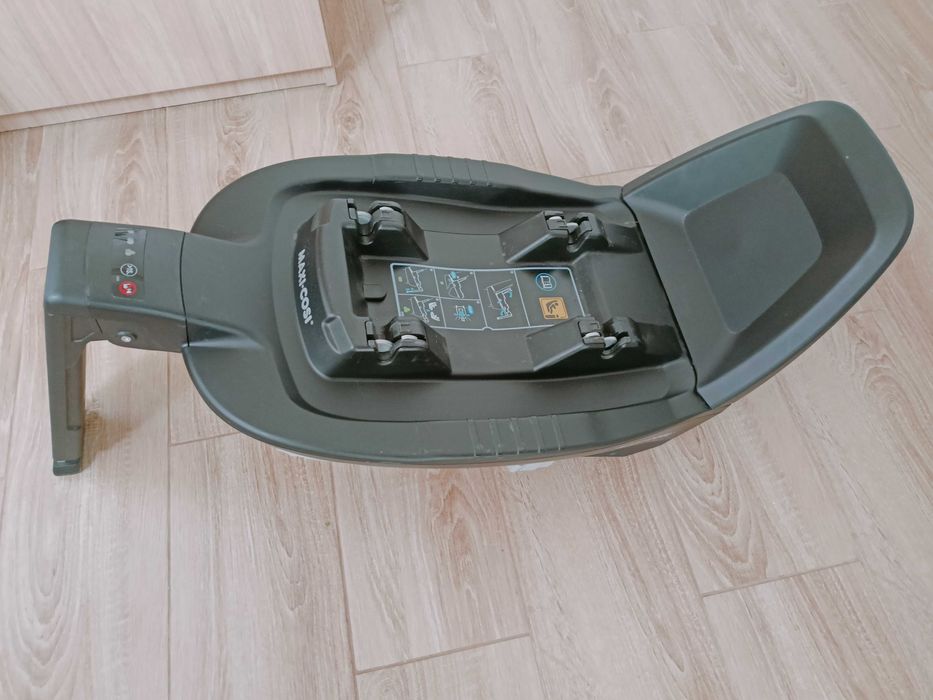 Fotelik Maxi Cosi Rock + Baza FamilyFix One i-Size