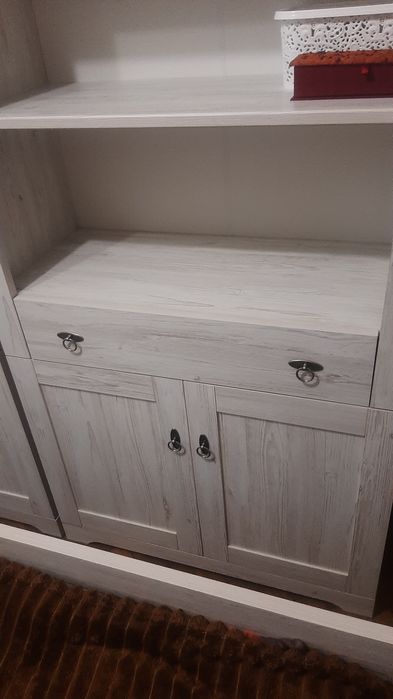 Пенал - стелаж терміново