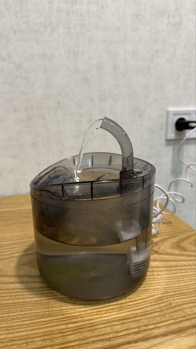 Фонтан поилка для котов,собак