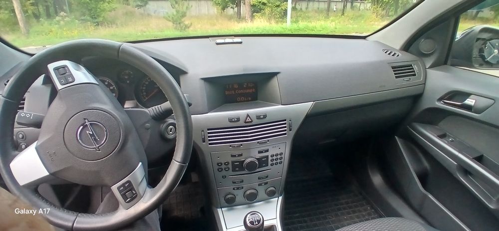 автомобіль Opel Astra
