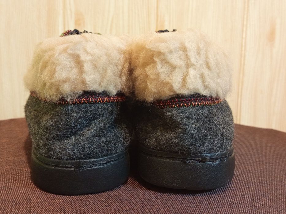 Новые.Женские тёплые тапки бурки,уги,чуни.Krok