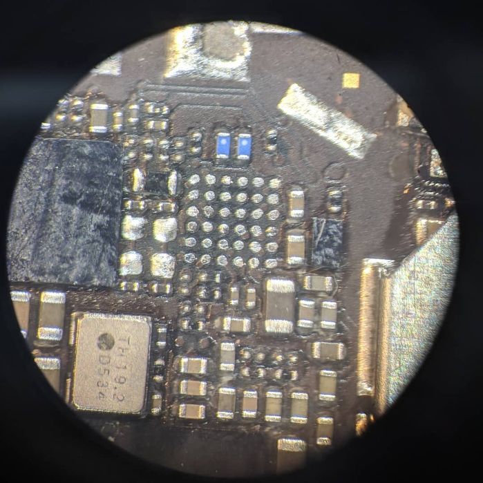 СРОЧНЫЙ РЕМОНТ телефонов, планшетов, ноутбуков. Титова. Кирова. Сильпо