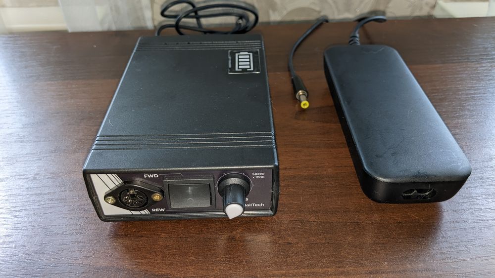 Продам аккумуляторний блок, повербанк для манікюрного фрезера та лампи