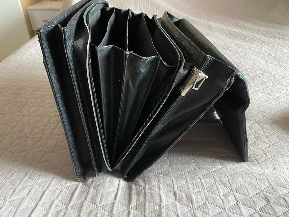 кожаний діловий портфель