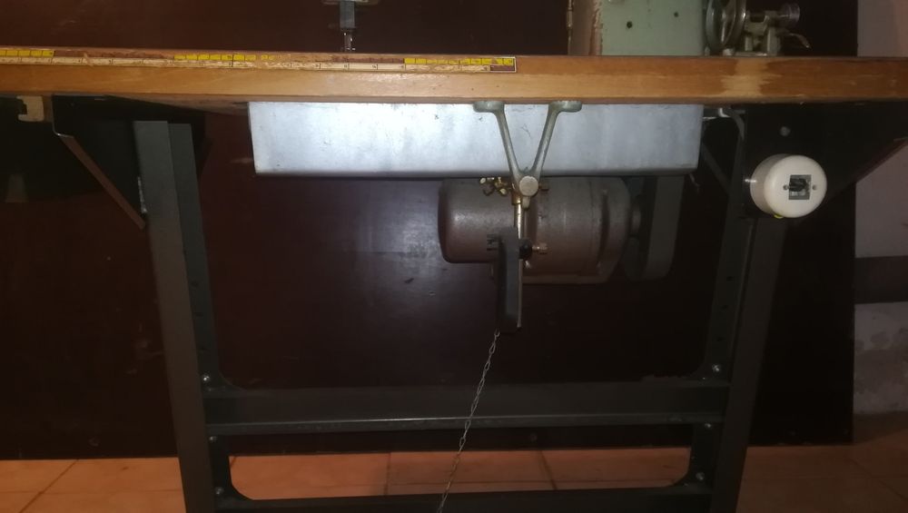 Maszyna do szycia Adler