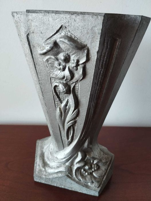 Vaso Alumínio Fundido Francês Art Deco