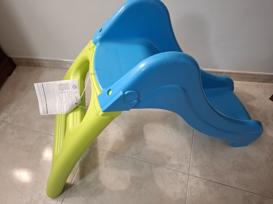 Escorrega infantil idade 1 a 5 anos - com opção de água NOVO