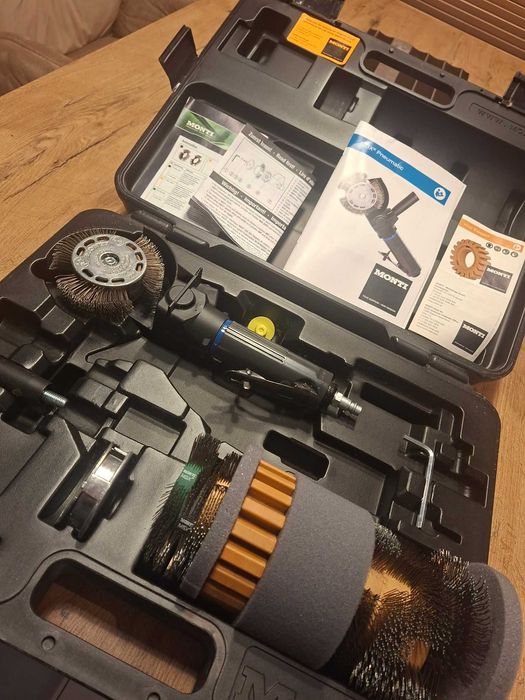 Sprzedam szczeciniarkę MBX MONTI