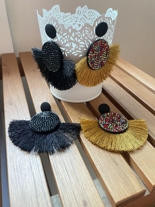 2 pares de brincos festivos