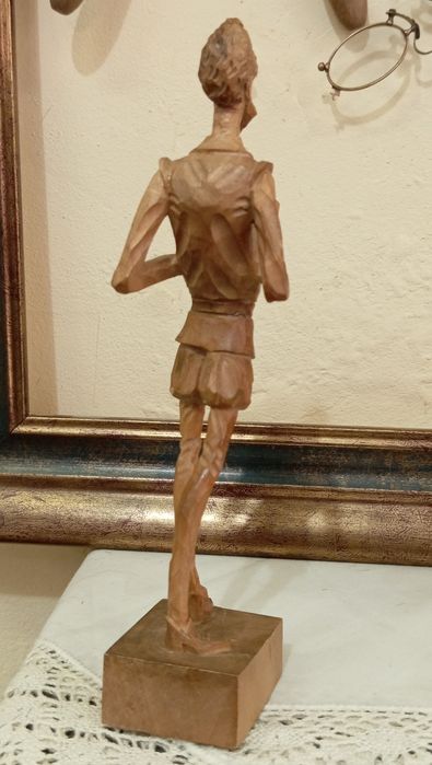 Escultura de madeira de Don Quixote, uma peça vintage e  artesanal.