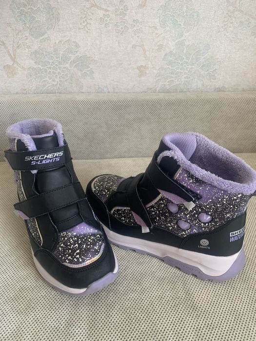Підліткові зимові черевики для дівчинки  Skechers 36 р.