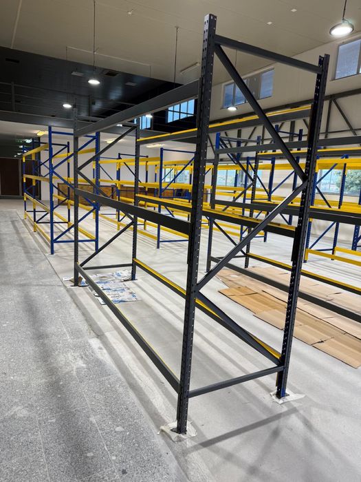 Arrendamento espaço comercial+armazém - 1755m2