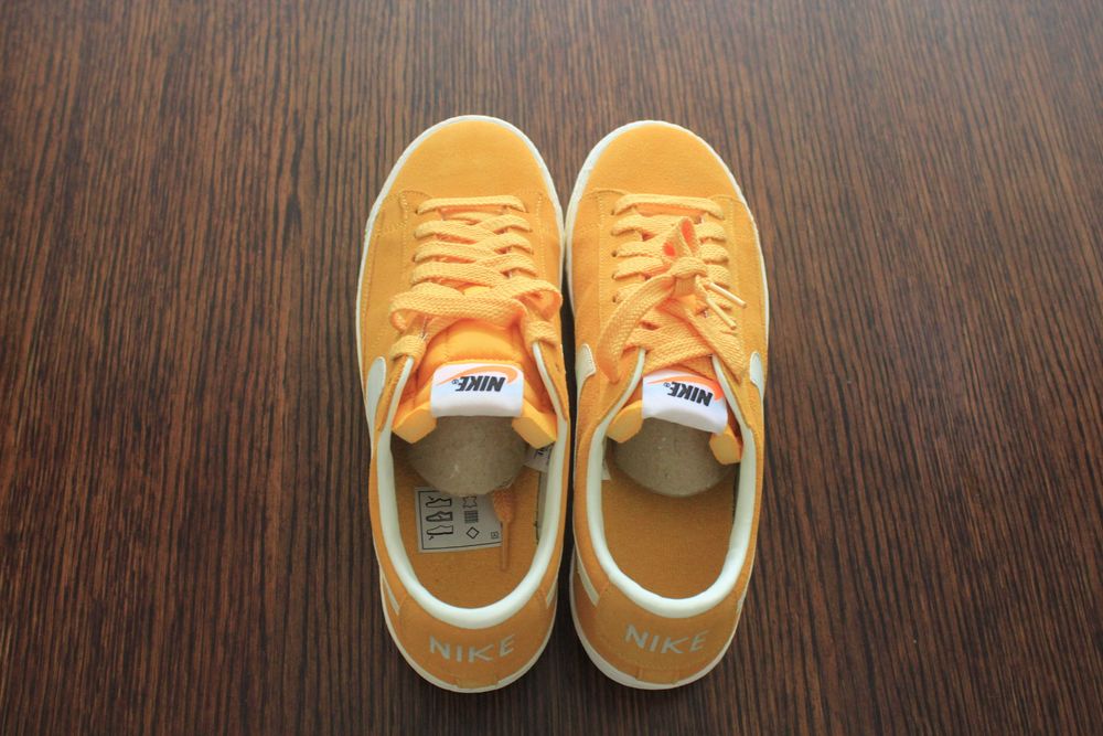 NIKE Wmns Blazer Low Suede
