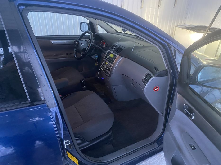 Продам Toyota Avensis