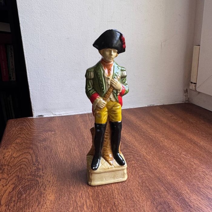 Figurka porcelanowa Żołnierz Francuski