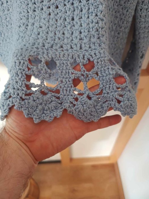 Sweter ręcznie robiony