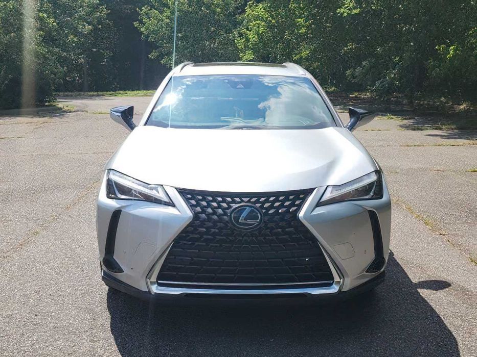 Lexus UX 250h      2020