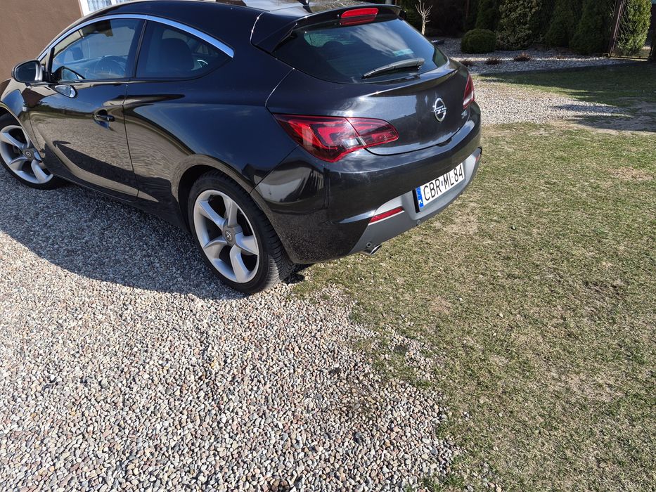 Opel Astra GTC 2.0  sprzedam