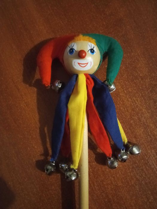 Игрушка -бубенчик(дерево)