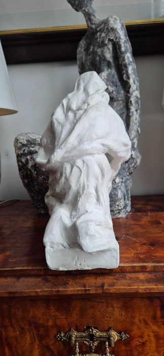 rzeźba "Madonna z Dzieciątkiem" sztuka sakralna Matka Boża z Jezuskiem