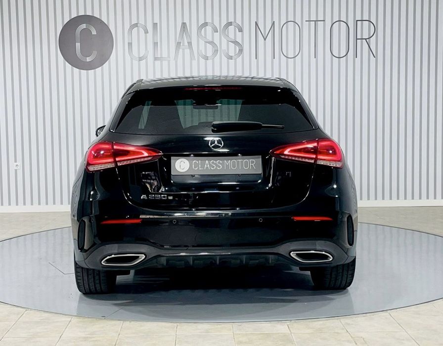 Mercedes-Benz A 250 e AMG Line