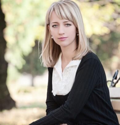 Репетитор, викладач англійської мови.