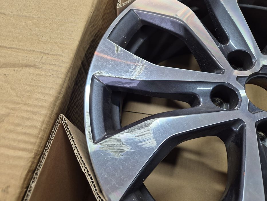 Renault Captur II felga 17" 5x108 OEM