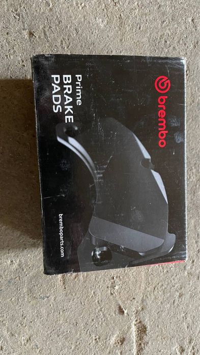 Тормозні колодки brembo