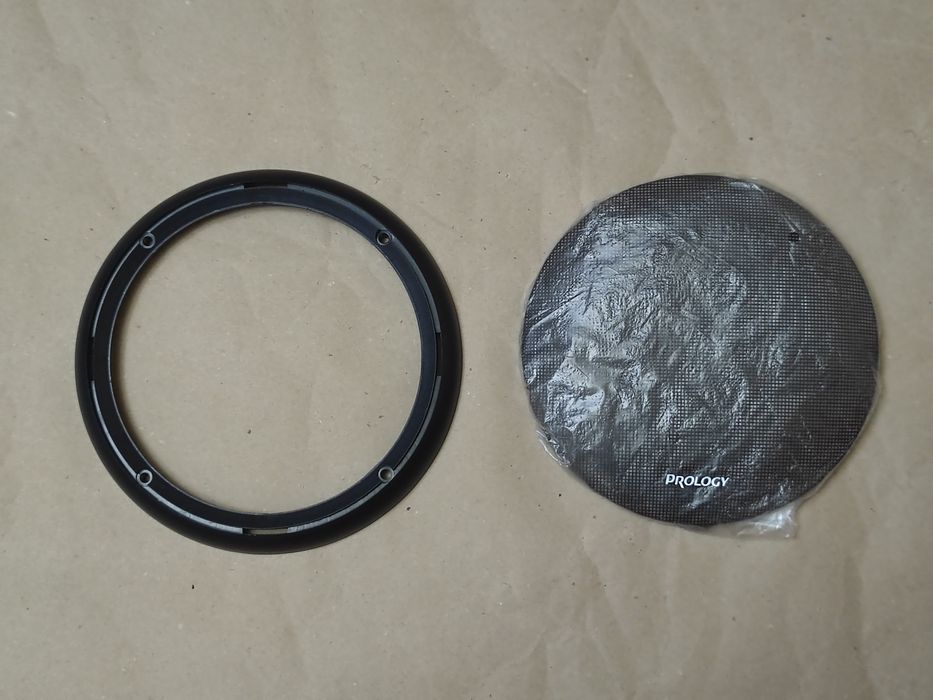 Сетки динамиков колонки 13 см новые