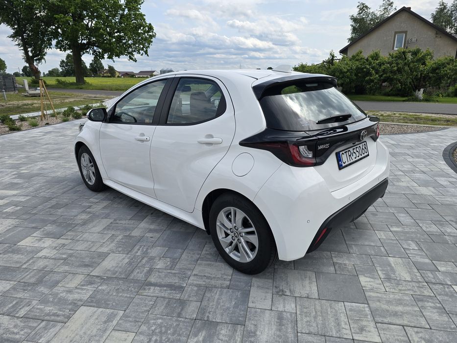 Toyota yaris 2024 1.5 hybrid