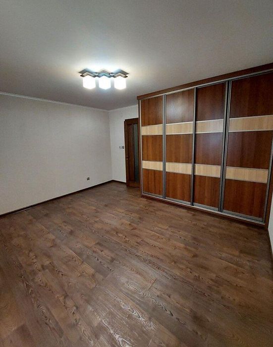 Продається 2-х кімнатна квартира з ремонтом в Центрі