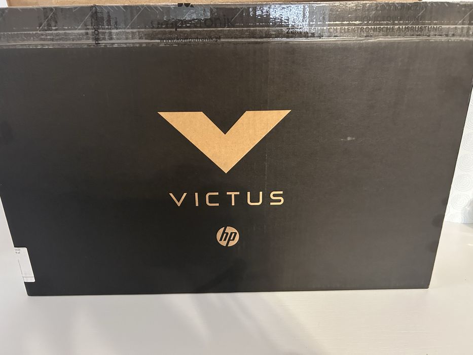 HP Victus 15-fb3038nw