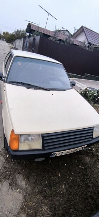 Заз Таврия 1102.