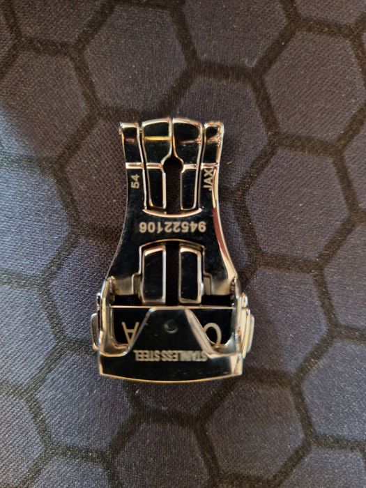 Zapiecie motylkowe 18mm połysk.