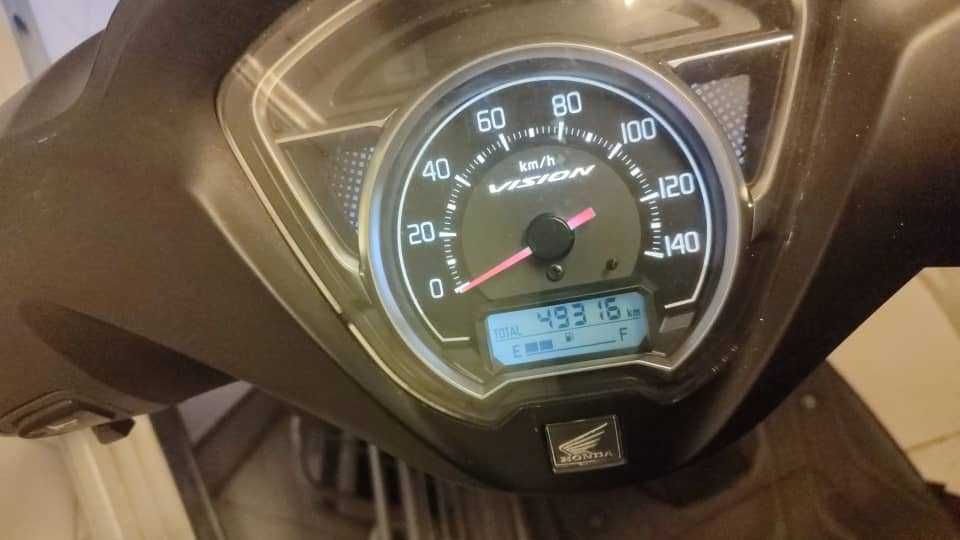Honda Vision 110 | Excellent Condition | Top Box Included, 49,315 km – Ready to Ride