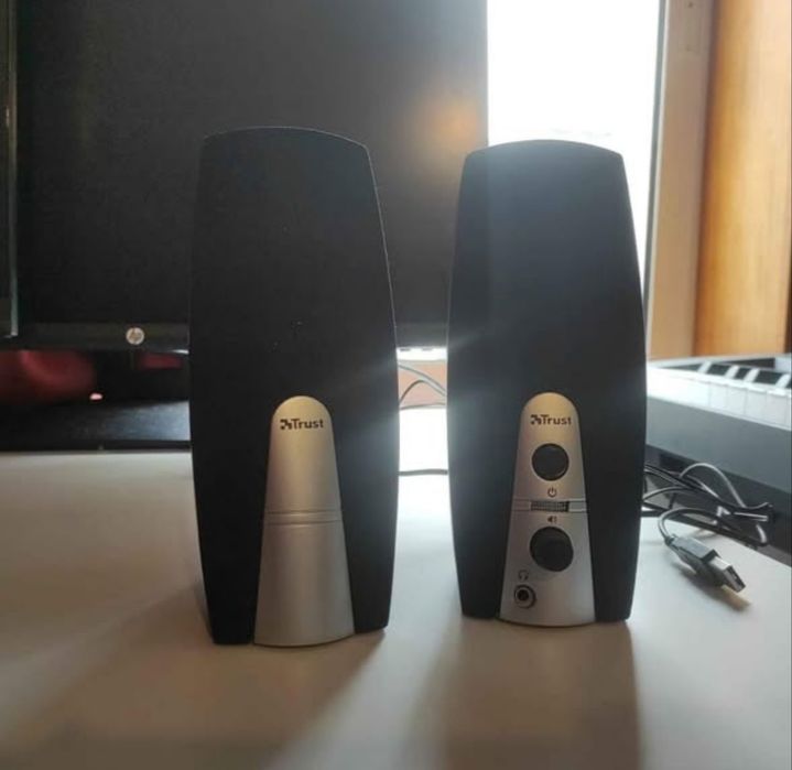 Trust Mila 2.0 Colunas