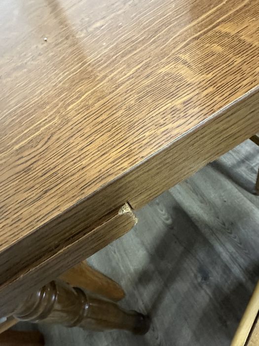 Mesa 2 cadeiras + 2 bancos